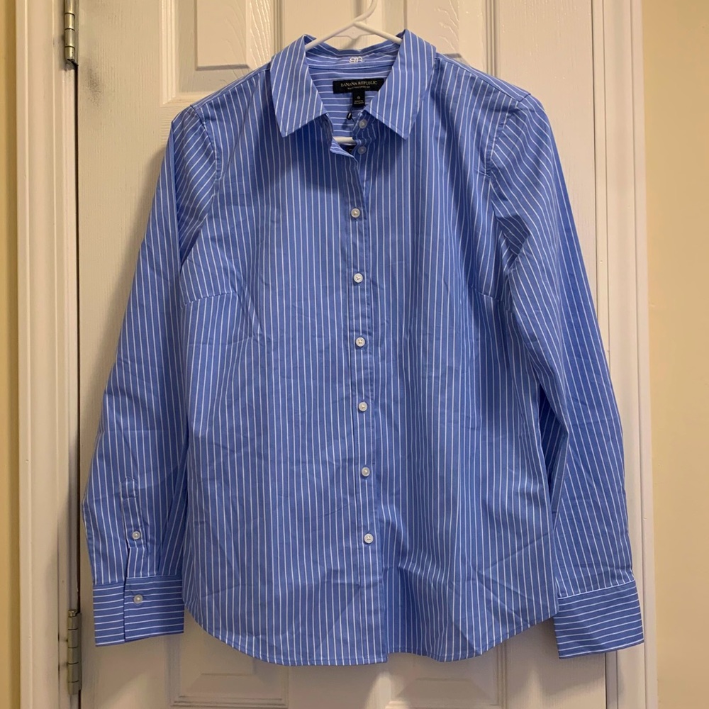 Banana Republic Women’s Button Down shirt